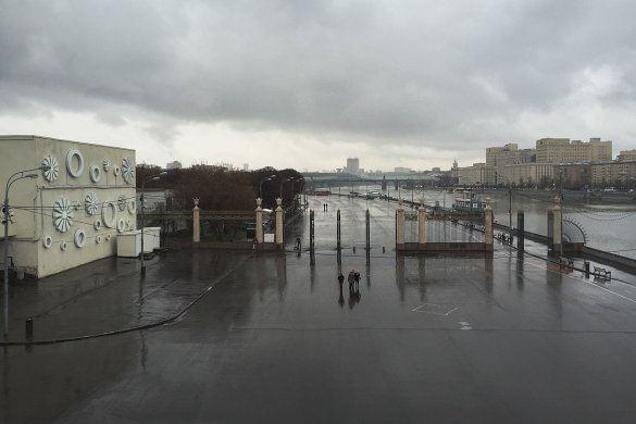 Вид на место, где раньше была территория гайд-парка у парка им. Горького, 2016 год / Фото: Gennady Grachev, CC BY 2.0