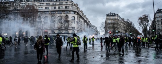 Протесты «желтых жилетов»: как полиция действует на демонстрациях во Франции