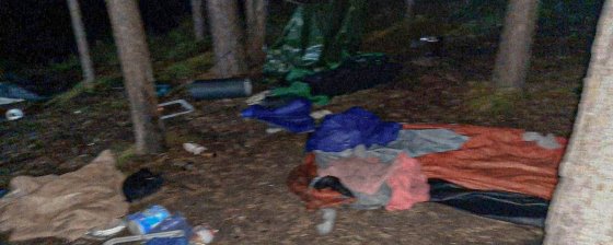 Неизвестные напали на лагерь: избили активистов и сожгли их вещи. Рассказ пострадавшего