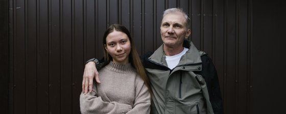 «Не думай, что по окончании срока мы от тебя отстанем». Алексей Москалев уехал из России и увез дочь. Мы поговорили с ним