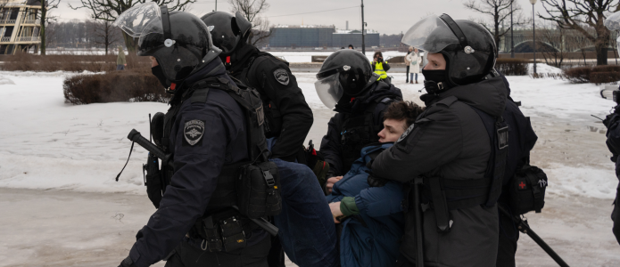 Задержания на акциях скорби по Алексею Навальному 16–17 февраля — итоги