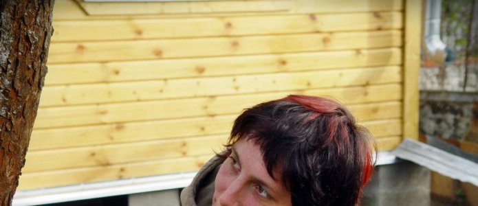 «Вы, наверное, были на акции — у вас ленточки такие на пальто»