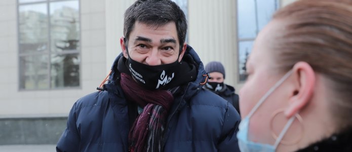 «Российская власть притворяется, что политзаключенных нет». Интервью с членом Совета правозащитного центра «Мемориал»