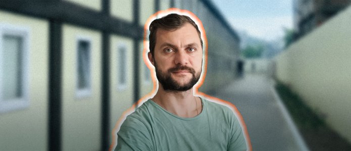 Осужденный по делу об акции с желто-синим дымом Григорий Мумриков провел 4 месяца в исправительном центре. Вот что он рассказал о своем заключении