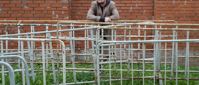 «Язвительный философ и немножко пьяненький хохмач». Слава Малахов — в тюрьме и на свободе