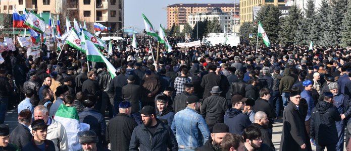 Мешали задерживать протестующих. Полицейских из Ингушетии обвиняют в неисполнении приказа