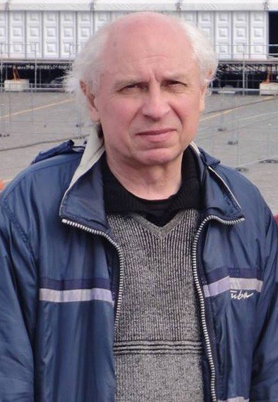 Подозрительные люди с большим количеством вещей