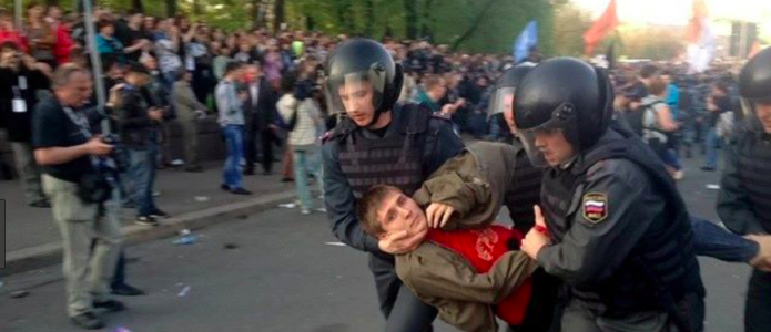 Максим Панфилов на Болоной площади. Фото: tersky